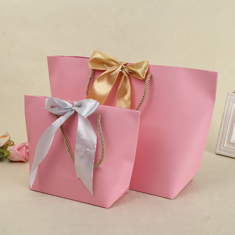 White Paper Luxury Gift Bags With Handle Ribbon Bow Tie